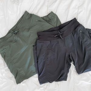 2 Pairs of capri joggers